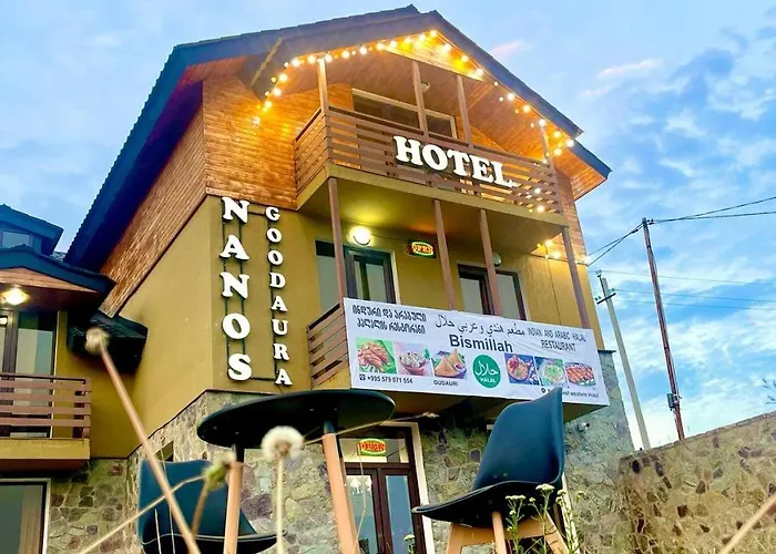 Luxury hotel only: Bismillah Hotel And Restaurent